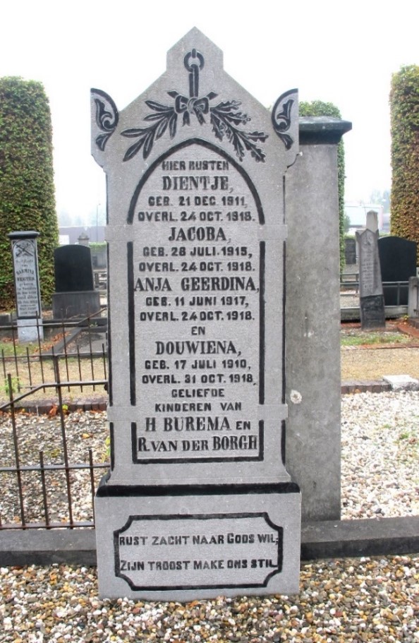 Grafsteen van familie Burema-van der Borgh waarbij te zien is dan Dientje, Jacoba en Anja Geerdina op dezelfde dag (24 oktober 1918) zijn overleden en Douwina op 31 oktober 1918.